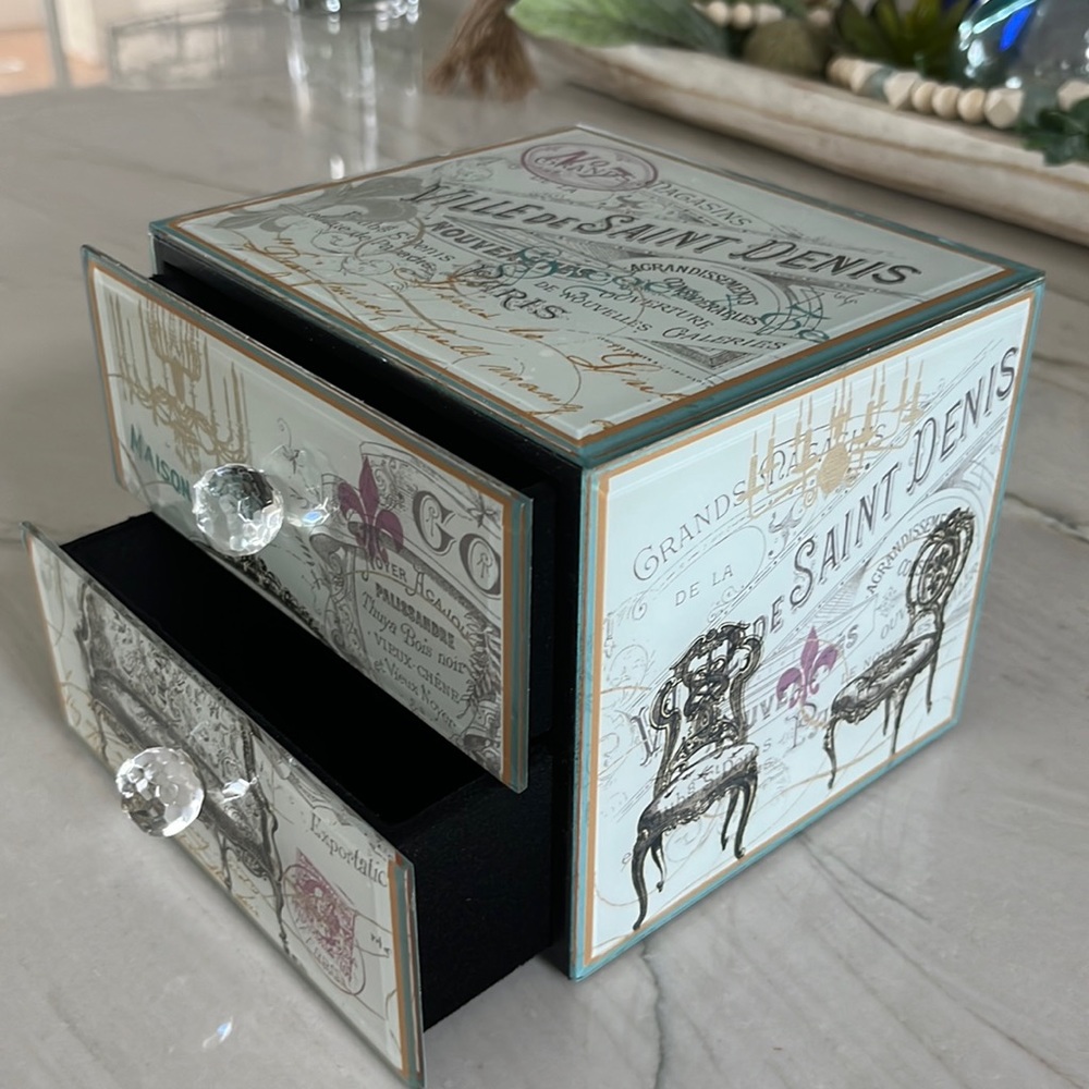 Velvet lined two drawer glass jewelry box